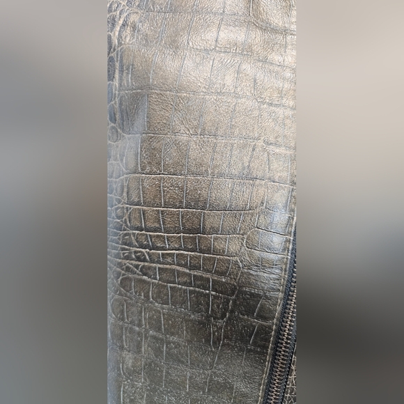 CHICO'S Womens 100% Leather Metallic Reptil Print Zip Front Pockets Jacket Sz 2 - Picture 2 of 16